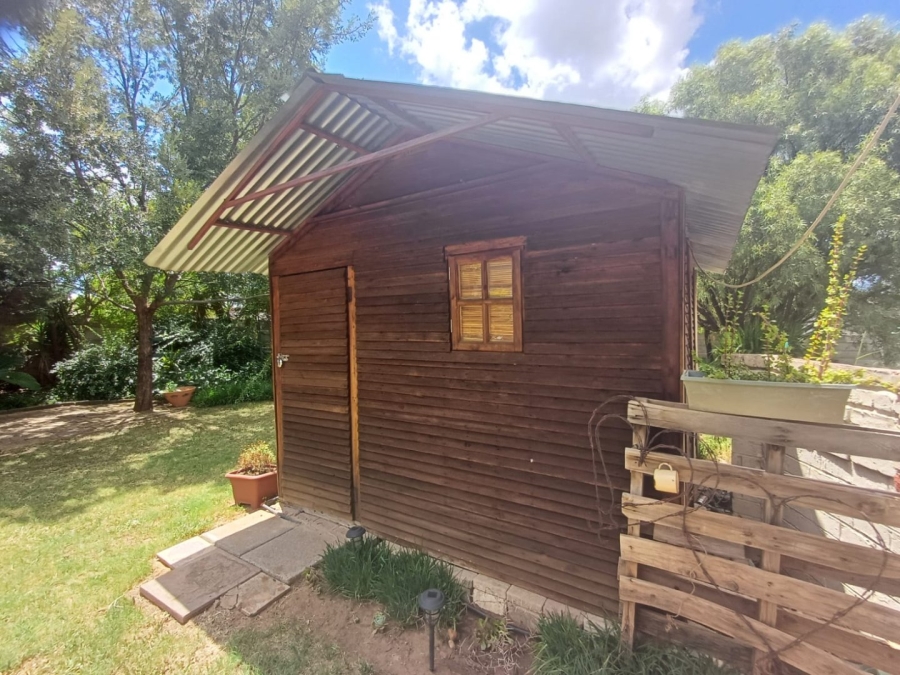 5 Bedroom Property for Sale in Wilkoppies North West